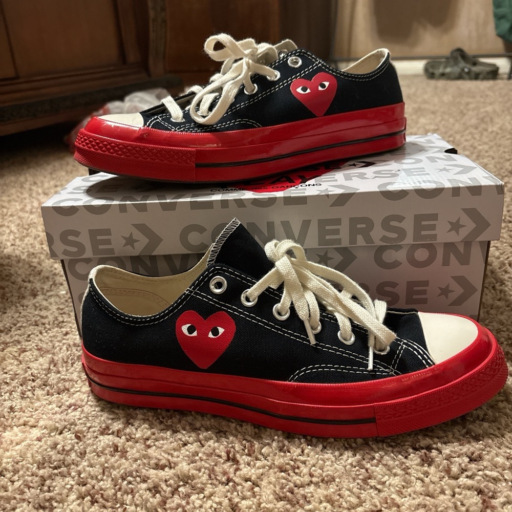 Comme des Garcons Black & Red Heart Low-Top Sneakers